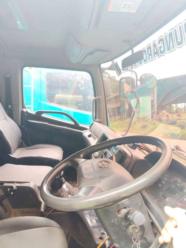 รถสภาพดี ขับได้เติมน้ำมันแล้วเอาไปขับใช้งานได้เลย  สนใจติดต่อคุณ นก  089-6929319