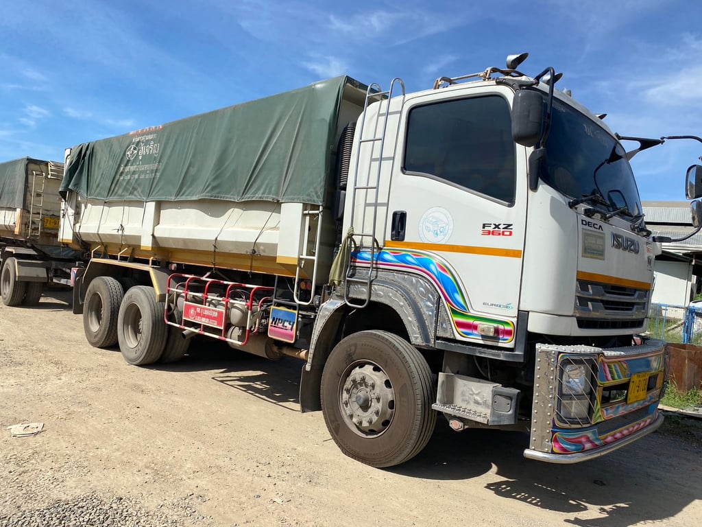 รถบรรทุกURO-ใช้งานวิ่งานดีไม่มีปัญหาขับใช้งานปกติ ขายพร้อมตัวลูก ซื้อไปวิ่งงานได้เลย ติดต่อเจ้าของตรง คุณคำนึง 081-3727336 รถบรรทุกURO-ใช้งานวิ่งานดีไม่มีปัญหาขับใช้งานปกติ ขายพร้อมตัวลูก ซื้อไปวิ่งงานได้เลย ติดต่อเจ้าของตรง คุณคำนึง 081-3727336