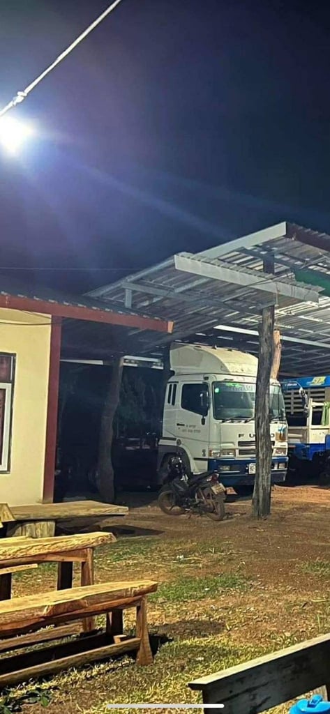 รถบรรทุกหัว ลากใช้งานได้ปกติ  ใช้งานดีมาก สนใจติดต่อตรง คุณ เมย์ 0917197178