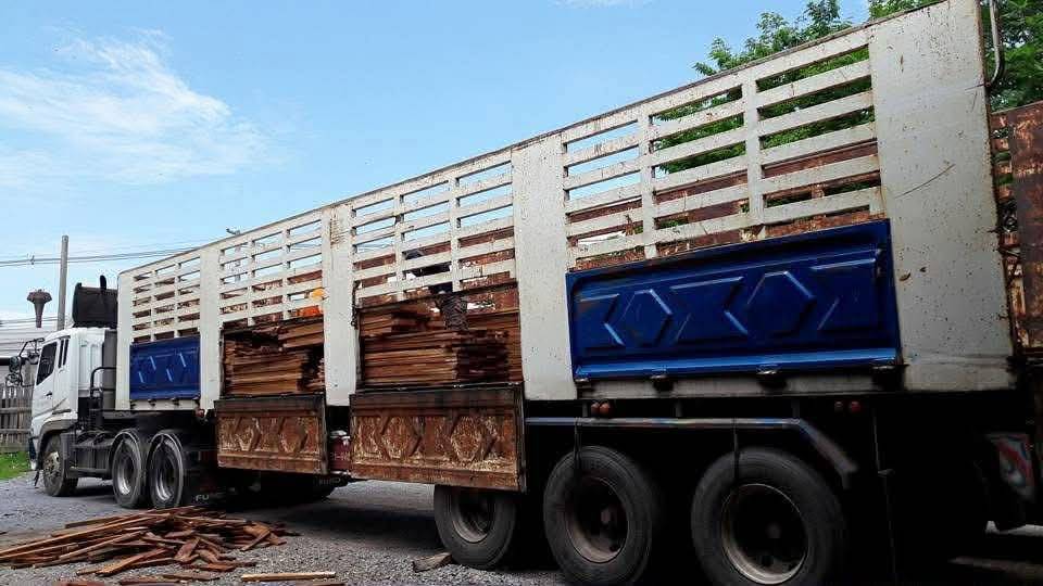 รถบรรทุกหัว ลากใช้งานได้ปกติ  ใช้งานดีมาก สนใจติดต่อตรง คุณ เมย์ 0917197178