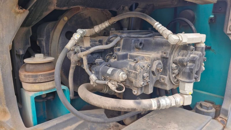 KOBELCO SK135SR-2 # YY06-16597 มือสองญี่ปุ่น
