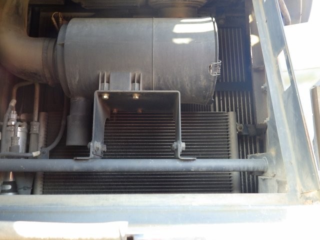 KOBELCO SK135SR-2 # YY06-16396 มือสองญี่ปุ่น