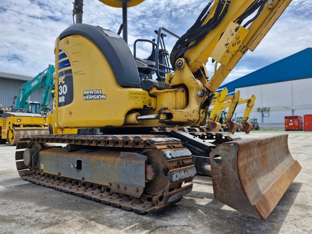 KOMATSU PC30MR-3 มือสองญี่ปุ่น เก่งเอ็นดีที 0859049669 KOMATSU PC30MR-3 มือสองญี่ปุ่น เก่งเอ็นดีที 0859049669