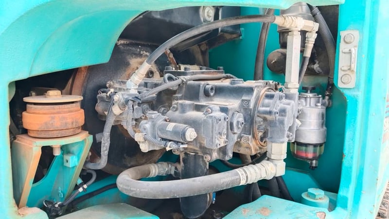 KOBELCO SK135SRD-3 # YY07-28504 มือสองญี่ปุ่น