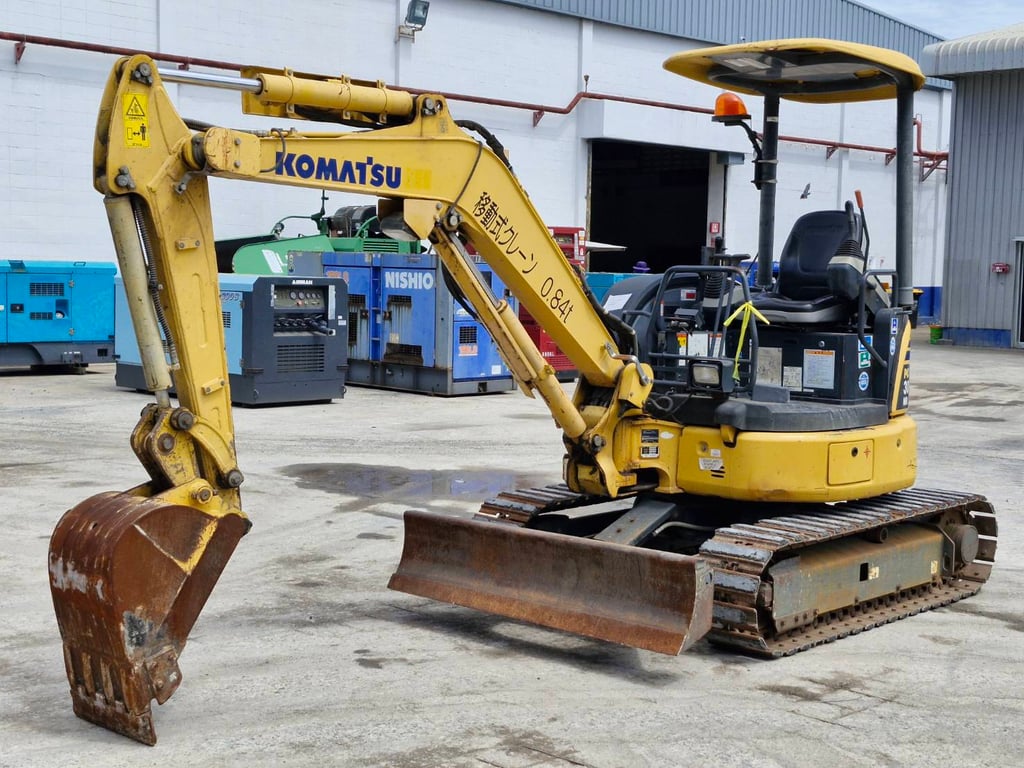KOMATSU PC30MR-3 มือสองญี่ปุ่น เก่ง เอ็นดีที 0859049669