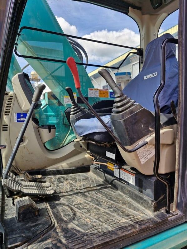 KOBELCO SK135SR-3 มือสองญี่ปุ่น เก่งเอ็นดีที 0859049669