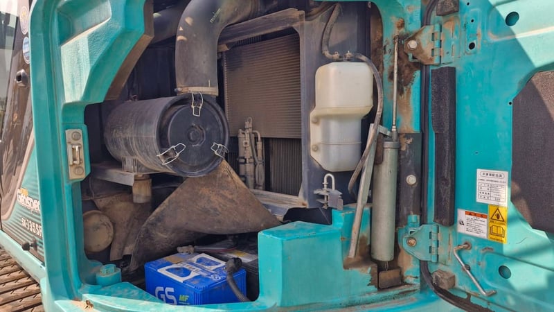 KOBELCO SK135SR-3 # YY07-28732 มือสองญี่ปุ่น