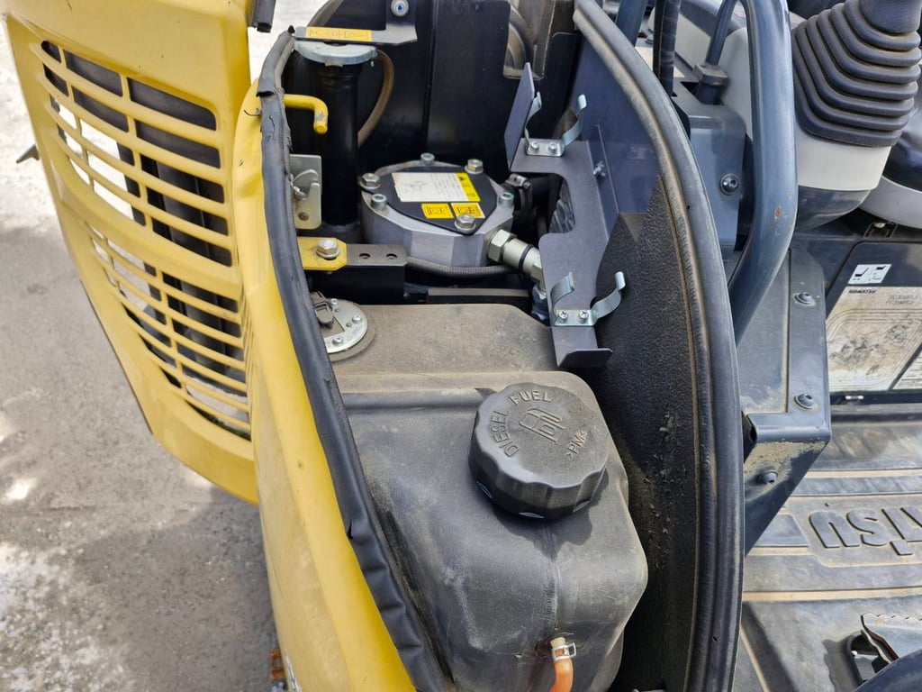 KOMATSU PC30MR-3 มือสองญี่ปุ่น เก่ง เอ็นดีที 0859049669
