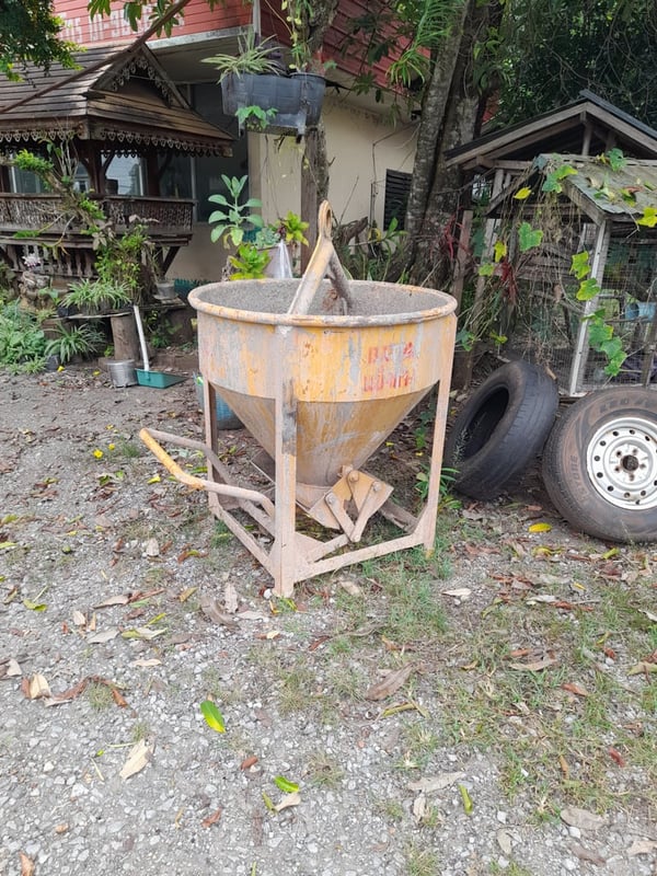 ถังหิ้วปูนของใหม่ใช้งานเดียว