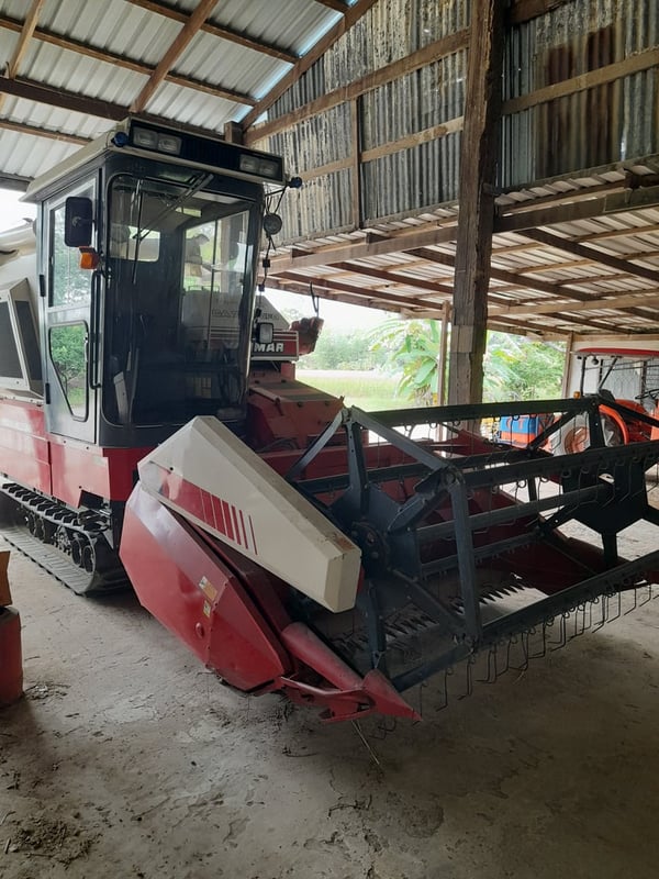 รถเกี่ยวเก่านอก  ใช้งานเดียว