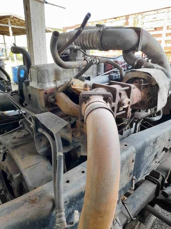 เครื่องพร้อมหม้อน้ำ  UD  PE6  290แรง