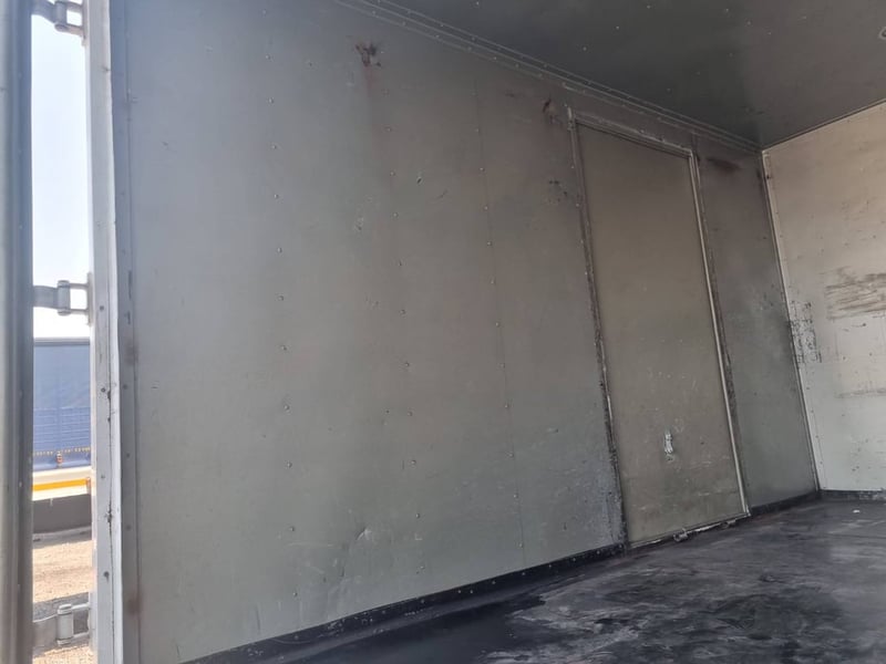 ขายตู้ทึบรถ 4 ล้อ ขายตู้ทึบรถ 4 ล้อ