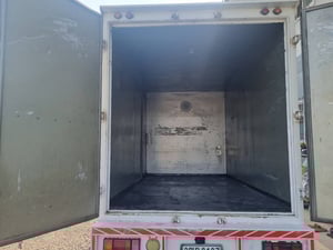 ขายตู้ทึบรถ 4 ล้อ ขายตู้ทึบรถ 4 ล้อ