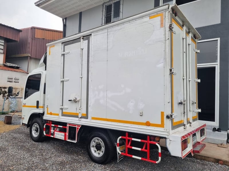 ขายตู้ทึบรถ 4 ล้อ