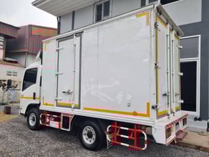 ขายตู้ทึบรถ 4 ล้อ ขายตู้ทึบรถ 4 ล้อ