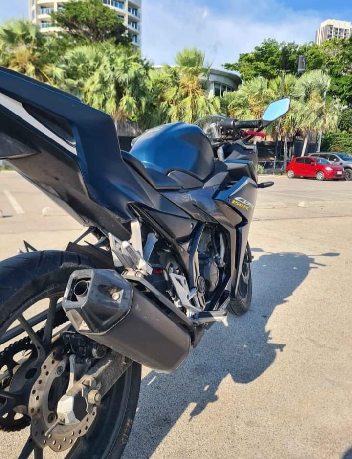 ต้องการขาย CBR150R ต้องการขาย CBR150R