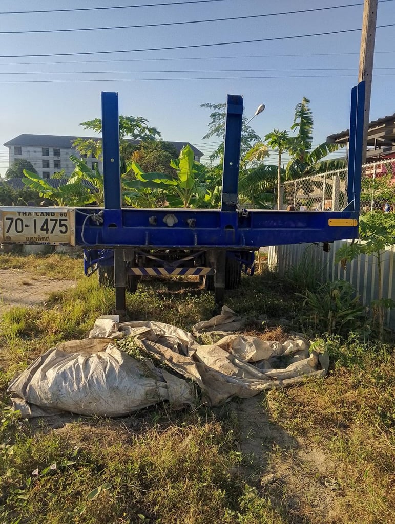 หัวลาก 10 ล้อUd 370 ปี 59 +หางพื้นสั้น+หางยาวห้าง 2 เพลา ขายรวม หัวลาก 10 ล้อUd 370 ปี 59 +หางพื้นสั้น+หางยาวห้าง 2 เพลา ขายรวม