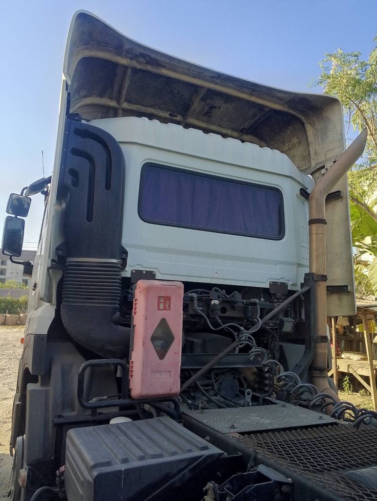 หัวลาก 10 ล้อUd 370 ปี 59 +หางพื้นสั้น+หางยาวห้าง 2 เพลา ขายรวม หัวลาก 10 ล้อUd 370 ปี 59 +หางพื้นสั้น+หางยาวห้าง 2 เพลา ขายรวม