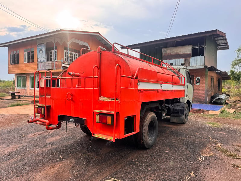 รถบรรทุกน้ำ 6 ล้อ HINO FB112 รถบรรทุกน้ำ 6 ล้อ HINO FB112