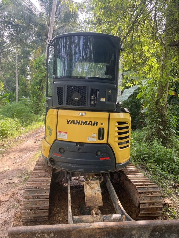 ขายรถขุด YANMAR  รุ่น Vi035-6B