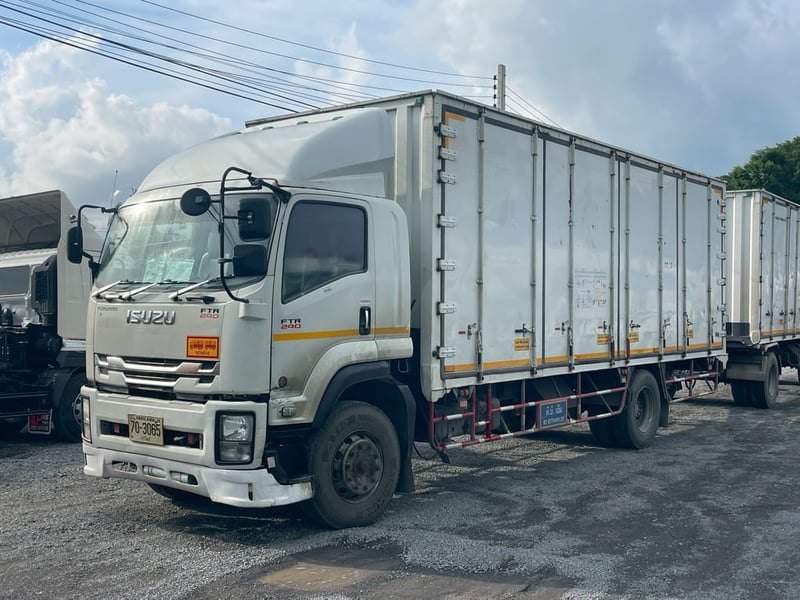 ISUZU FTR 240แรงม้า