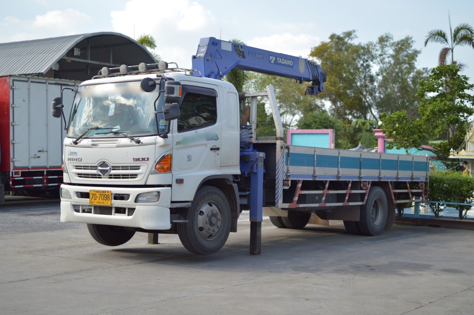 6 ล้อ HINO FG8JPLA 212 เเรง ติดเครนTadano 8 ตัน 5ปลอกกะบะยาว 6.40 เมตร จดทะเบียนปี 2556 6 ล้อ HINO FG8JPLA 212 เเรง ติดเครนTadano 8 ตัน 5ปลอกกะบะยาว 6.40 เมตร จดทะเบียนปี 2556