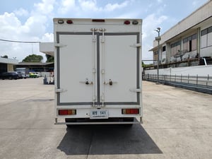 TOYOTA วีโก้ 125แรงม้า รถบรรทุก 4ล้อ ตู้แห้ง ปี2011 เลขไมล์ 210,000 กม.