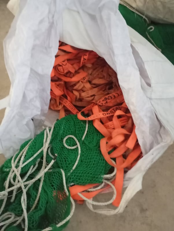 ตาข่ายล้อมปลา