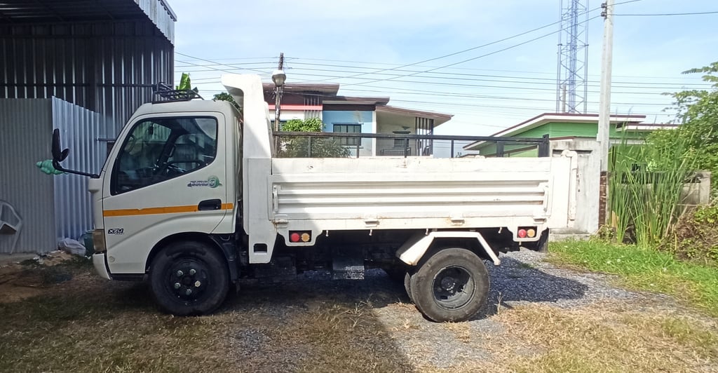 HINO 150 แรง ปี 55 ไมล์น้อย เครดิตดีจัดได้เต็ม HINO 150 แรง ปี 55 ไมล์น้อย เครดิตดีจัดได้เต็ม