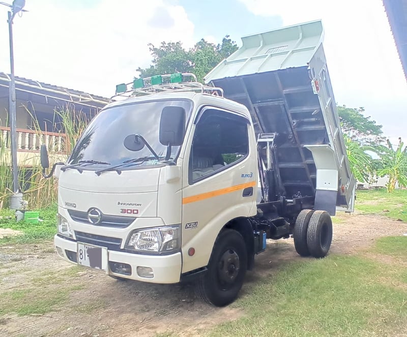 HINO XZU 150แรงม้า รถบรรทุก 6ล้อ ดั้มพ์ ปี2022 เลขไมล์ 80,000 กม.
