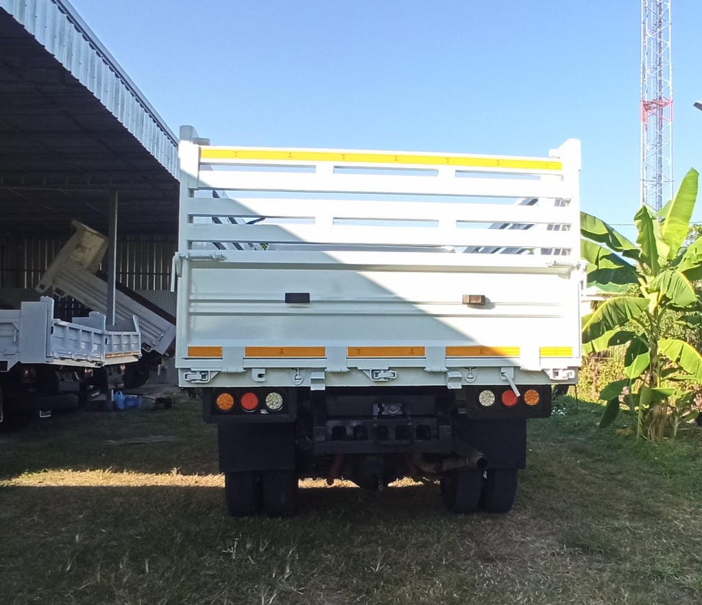 ISUZU FRR 210 แรง ดั๊มปี 64สวย มือเดียวป้ายแดง ISUZU FRR 210 แรง ดั๊มปี 64สวย มือเดียวป้ายแดง