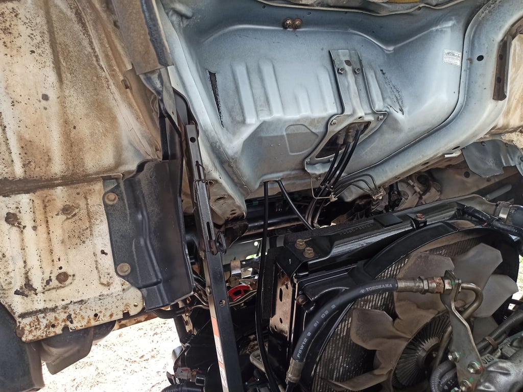 HINO 150 แรง ดั๊ม3คิว สภาพดี ปี56 HINO 150 แรง ดั๊ม3คิว สภาพดี ปี56