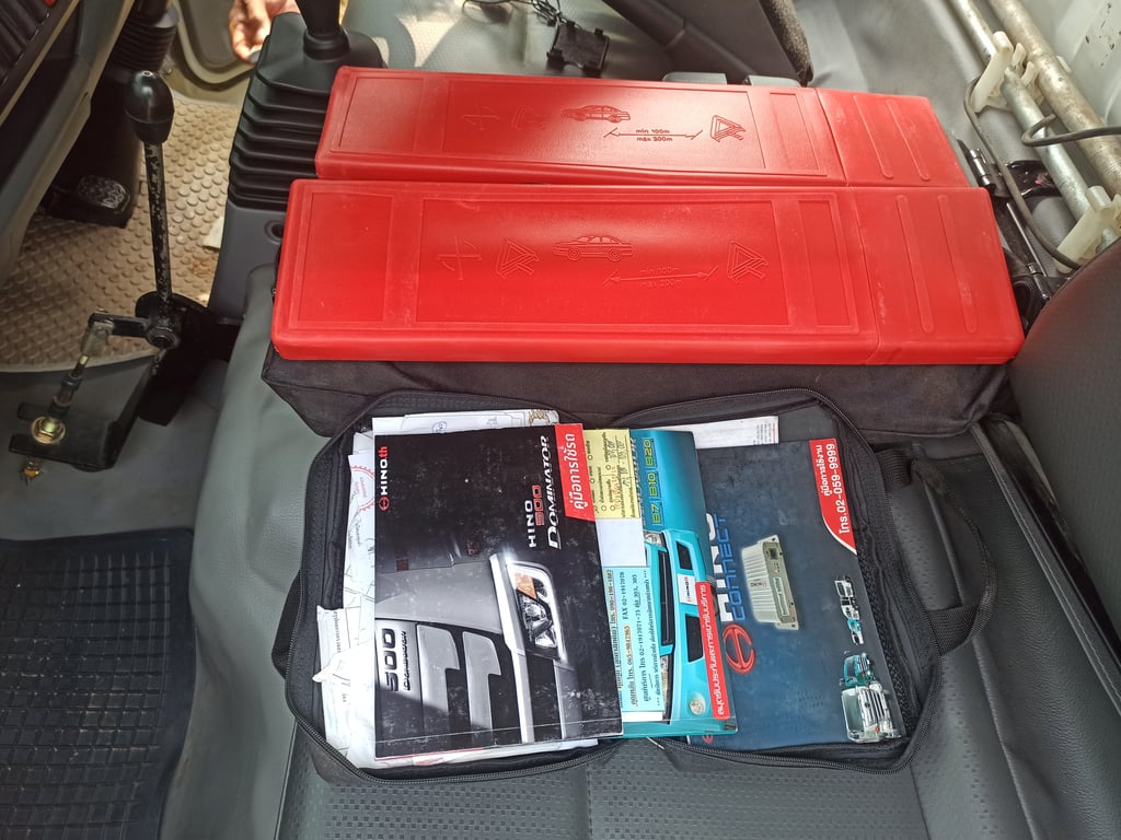 HINO XZU 150แรงม้า รถบรรทุก 6ล้อ ดั้มพ์ ปี2022 เลขไมล์ 80,000 กม. HINO XZU 150แรงม้า รถบรรทุก 6ล้อ ดั้มพ์ ปี2022 เลขไมล์ 80,000 กม.