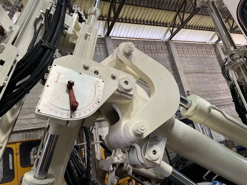 ขายรถเจาะ Furukawa HCR900-DS สภาพดีมาก