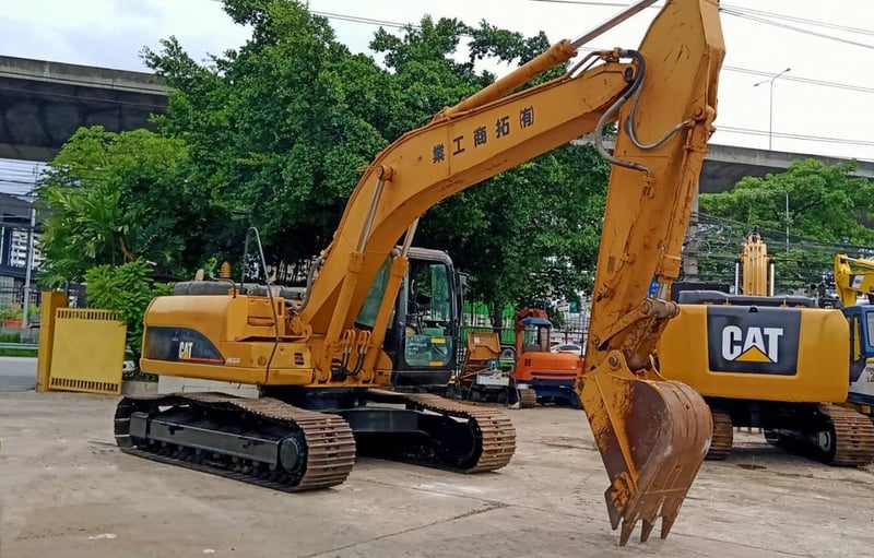 ขาย CAT รุ่น 322 CL นำเขาญี่ปุ่นแท้ ม