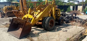 รถตัก KOMATSU รุ่น SD 20  แยกอะไหล่หรือขายทั้งคัน 