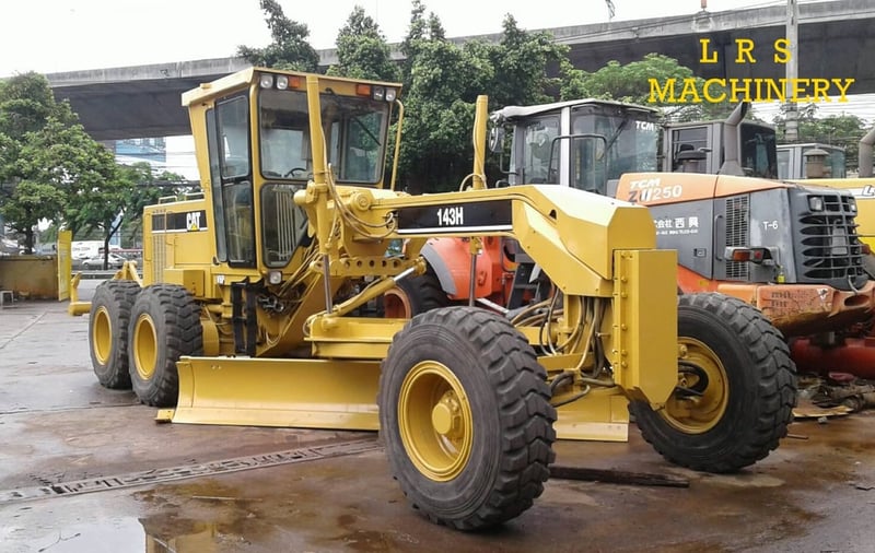รถเกรด CATERPILLAR รุ่น 143 H  นำเข้าจากประเทศ 