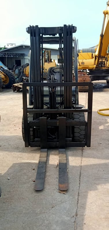 ขายถูก TOYOTA 62-8FD30  น้ำหนักยก 3 ตัน เสายกสูง 6 เมตร 3