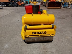 รถบดเดินตาม BOMAG รุ่น BW 75 S มือสองญี่ปุ่น ขนาด 1 ตัน รถบดเดินตาม BOMAG รุ่น BW 75 S มือสองญี่ปุ่น ขนาด 1 ตัน