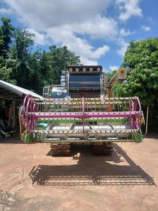 ขายรถเกี่ยวข้าวใหญแบนไทย