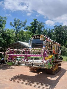 ขายรถเกี่ยวข้าวใหญแบนไทย