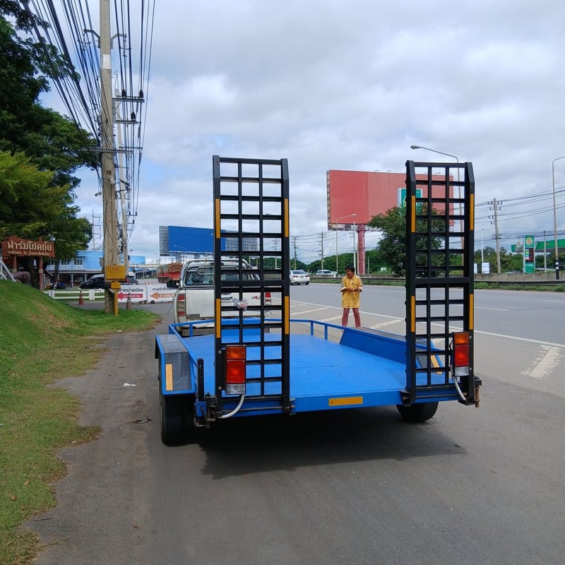 ขายรถลากพ่วงขนย้ายรถเกี่ยวข้าวรุ่นพิเศษ(สั่งทำ7-10วัน)