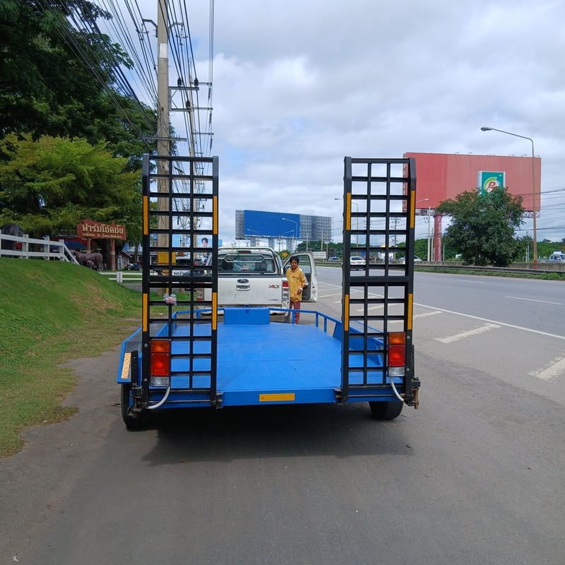 ขายรถลากพ่วงขนย้ายรถเกี่ยวข้าวรุ่นพิเศษ(สั่งทำ7-10วัน)