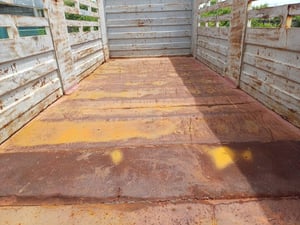 NISSAN UD CDA รถบรรทุก 10ล้อ กระบะคอกสูง ปี2003 NISSAN UD CDA รถบรรทุก 10ล้อ กระบะคอกสูง ปี2003