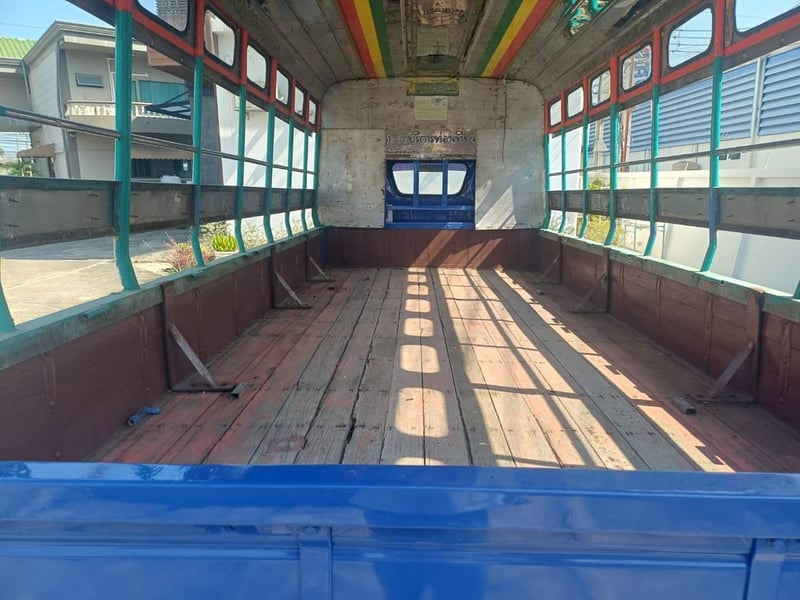 ISUZU KS32 รถบรรทุก 6ล้อ สองแถว ราคาถูก