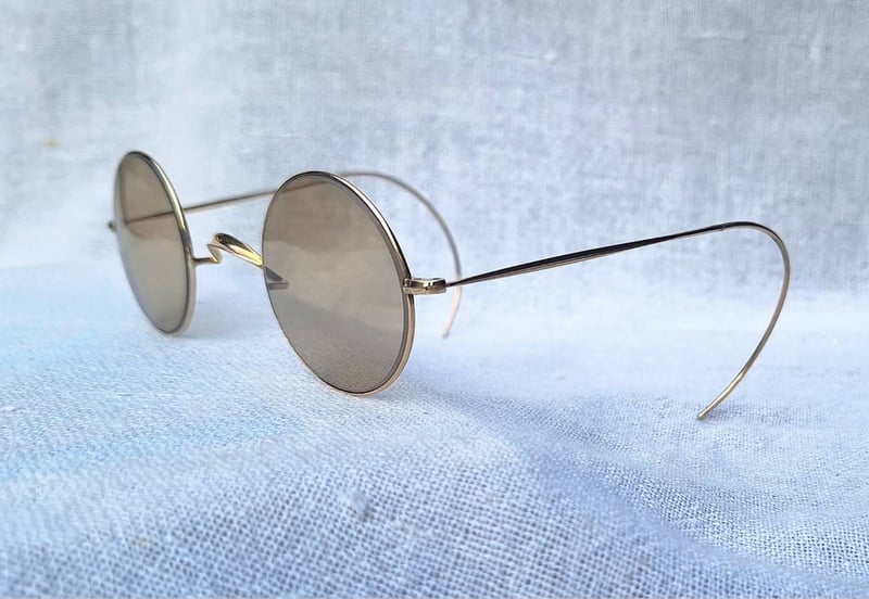 แว่นตาโบราณ 100 ปี อเมริกัน วินด์เซอร์–AMERICAN WINDSOR GLASSES ตัวแท้ สภาพเทพ กรอบทองคำแท้–หุ้ม 12K GF ไม่ตอกตัวอักษร สัดส่วนทองคำบริสุทธิ์ 50% โคตรเลนส์กระจกคริสตัล–ออโต้–อิตาเลียน บาร์เบรินี–BARBERINI ที่ได้รับยกย่องว่าเป็น 1 ในเลนส์กระจกแว่นตาที่ดีที่สุดในโลก ขนาดมาตรฐาน–ใหญ่ของโมเดลนี้ 120mm