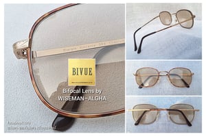 แว่นสายตาแฮนด์คราฟท์–ไบโฟคอลในตำนานศตวรรษที่20 จิออร์จิโอ วินเซนเต้–GIORGIO VINCENTE มือหนึ่ง ทศวรรษ1990 กรอบไทเทเนียมบริสุทธิ์สีทอง โคตรเลนส์กระจกอังกฤษ2ชั้น BIVUE ของ ไวส์แมน–อัลก้า ค่าสายตายาว+275 มองไกล+50 ชัดแจ๋วถึงปลายฟ้า ใช้เป็นแว่นกันแดดได้ในตัว Standard One Size138mm สวมใส่ได้ทุกขนาดใบหน้า แว่นสายตาแฮนด์คราฟท์–ไบโฟคอลในตำนานศตวรรษที่20 จิออร์จิโอ วินเซนเต้–GIORGIO VINCENTE มือหนึ่ง ทศวรรษ1990 กรอบไทเทเนียมบริสุทธิ์สีทอง โคตรเลนส์กระจกอังกฤษ2ชั้น BIVUE ของ ไวส์แมน–อัลก้า ค่าสายตายาว+275 มองไกล+50 ชัดแจ๋วถึงปลายฟ้า ใช้เป็นแว่นกันแดดได้ในตัว Standard One Size138mm สวมใส่ได้ทุกขนาดใบหน้า