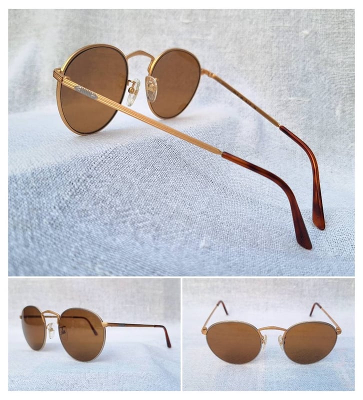 แว่นตาแฮนด์คราฟท์ฝรั่งเศส 2 กษัตริย์ โลโก้ ปารีส–LOGO PARIS มือหนึ่ง สต็อกเก่าทศวรรษ 1980 โมเดลหยดน้ำ–แพนโต้ จอห์น เลนนอน โคตรเลนส์กระจกคริสตัลญี่ปุ่น นิคอน–อโพลักซ์ ซีรีส์ ป้องกัน UV100% ขนาดมาตรฐานโมเดลนี้–Standard One Size 128mm ผลิตไซซ์เดียว สวมใส่ได้ทุกขนาดใบหน้า แว่นตาแฮนด์คราฟท์ฝรั่งเศส 2 กษัตริย์ โลโก้ ปารีส–LOGO PARIS มือหนึ่ง สต็อกเก่าทศวรรษ 1980 โมเดลหยดน้ำ–แพนโต้ จอห์น เลนนอน โคตรเลนส์กระจกคริสตัลญี่ปุ่น นิคอน–อโพลักซ์ ซีรีส์ ป้องกัน UV100% ขนาดมาตรฐานโมเดลนี้–Standard One Size 128mm ผลิตไซซ์เดียว สวมใส่ได้ทุกขนาดใบหน้า