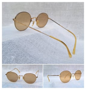 แว่นตานักเขียนโลก ปาป้า เฮมิงเวย์–PAPA HEMINGWAY ตัวแท้ สภาพเทพทศวรรษ1990 ผลงานของ Murai Inc. สร้างบรรณาการแด่ เออร์เนสต์ 'ปาป้า' เฮมิงเวย์ นักเขียนอเมริกันที่ยิ่งใหญ่ที่สุดในศตวรรษที่20 เลนส์กระจกกันแดด UNION COLOR by Union Optical Co., Ltd ขนาดมาตรฐาน–Standard One Size 128mm สวมใส่ได้ทุกขนาดใบหน้า