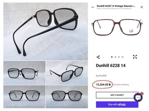 ที่สุดแห่งแว่นตาผู้ดีอังกฤษสายพันธุ์ลอนเดินเนอร์ อัลเฟรด ดันฮิลล์-ALFRED DUNHILL รุ่นคลาสสิก 6228A ตัวแท้ สภาพเทพ เก่าเก็บทศวรรษ 1980 กรอบวัสดุไฮเอนด์–อ็อปทิล–ดำ โคตรเลนส์กระจกคริสตัล ออโต้ ฝรั่งเศส โฟโตโครมิค ปรับความเข้มอัตโนมัติ มองเห็นดวงตาผู้สวมใส่ ป้องกัน UV100% น.น.32g ขนาดมาตรฐาน 142mm ที่สุดแห่งแว่นตาผู้ดีอังกฤษสายพันธุ์ลอนเดินเนอร์ อัลเฟรด ดันฮิลล์-ALFRED DUNHILL รุ่นคลาสสิก 6228A ตัวแท้ สภาพเทพ เก่าเก็บทศวรรษ 1980 กรอบวัสดุไฮเอนด์–อ็อปทิล–ดำ โคตรเลนส์กระจกคริสตัล ออโต้ ฝรั่งเศส โฟโตโครมิค ปรับความเข้มอัตโนมัติ มองเห็นดวงตาผู้สวมใส่ ป้องกัน UV100% น.น.32g ขนาดมาตรฐาน 142mm